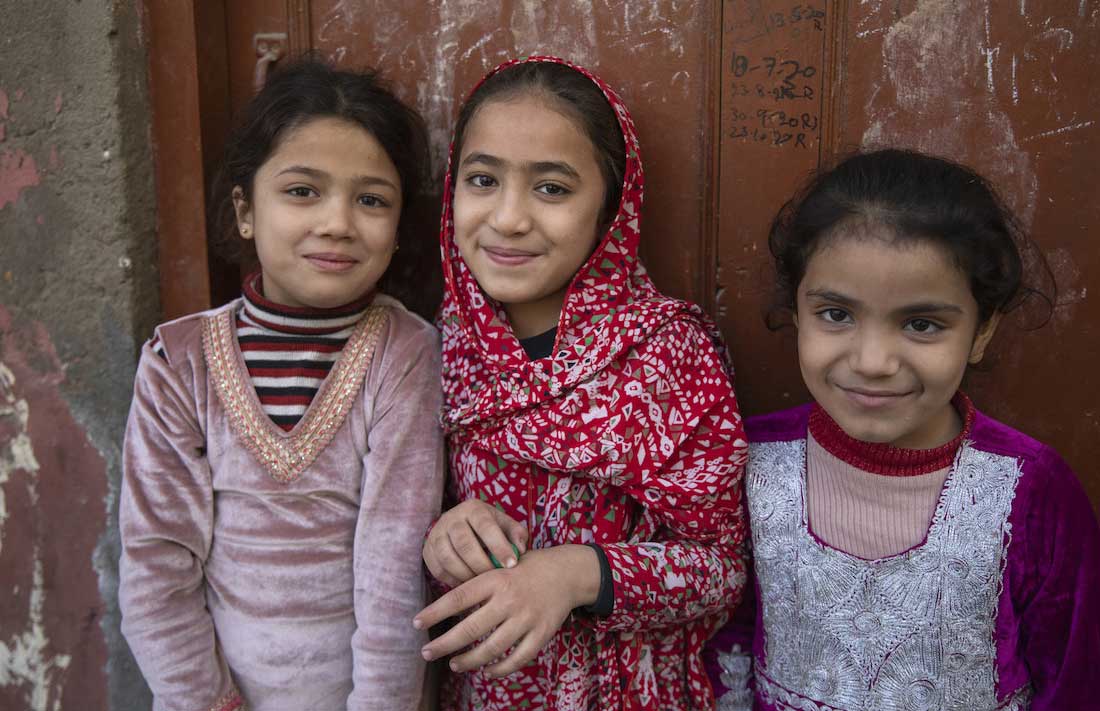Young Pakistani girls in Fauji Colony, Rawalpindi, Pakistan. Credit: Gavi/2020/Asad Zaidi.